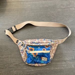 Herschel Supply Co camo Hawaiian Fanny pack